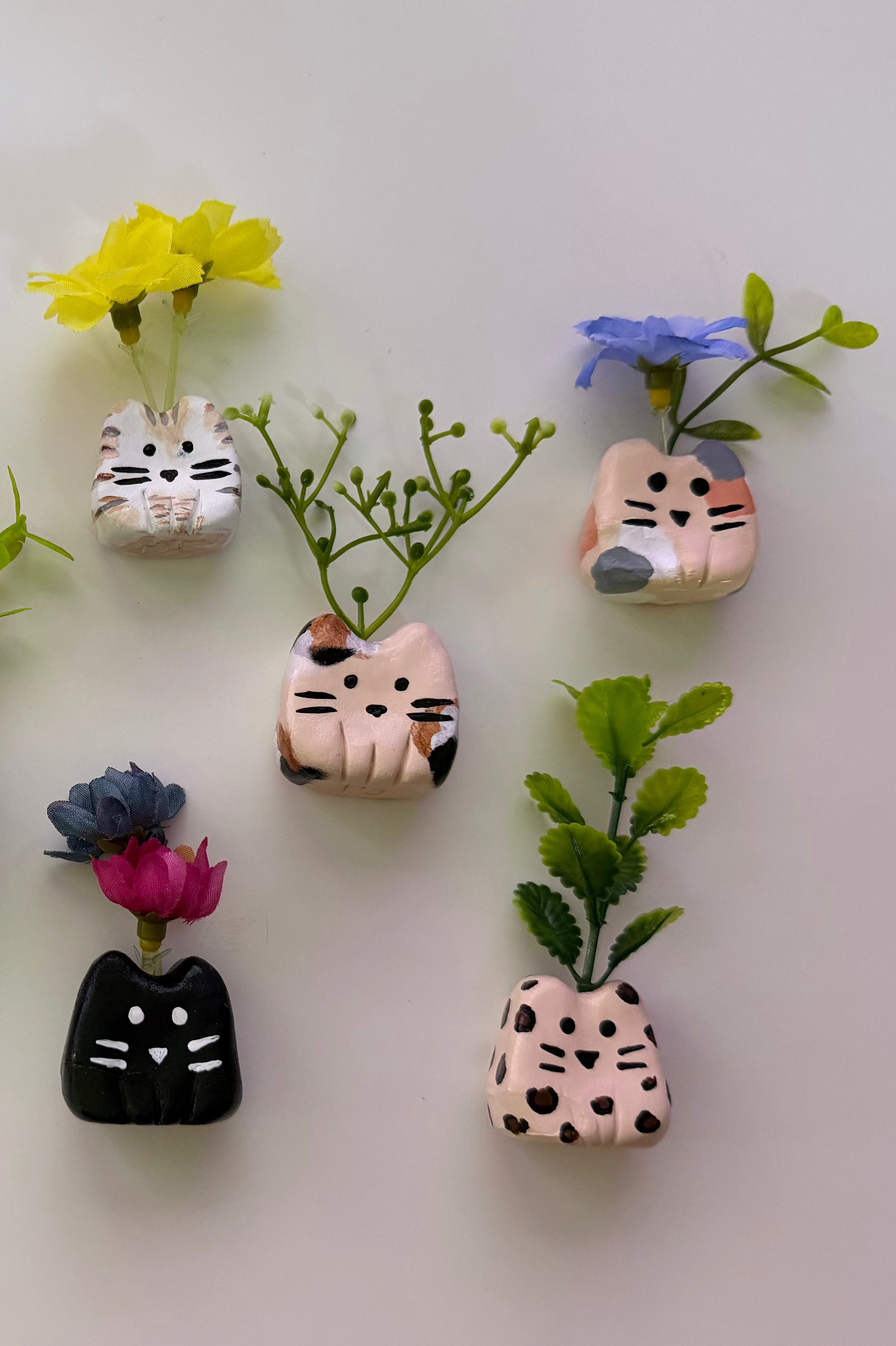 Kitty Surprise Whisker Vase