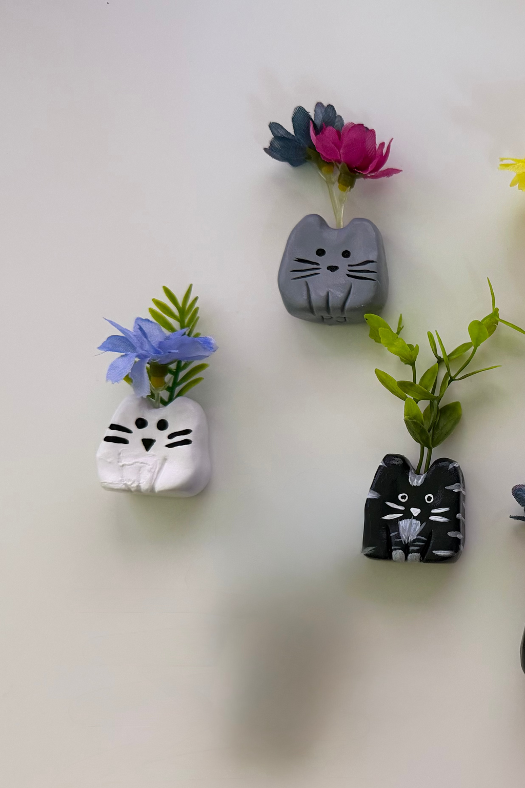 Kitty Surprise Whisker Vase