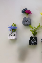 Kitty Surprise Whisker Vase