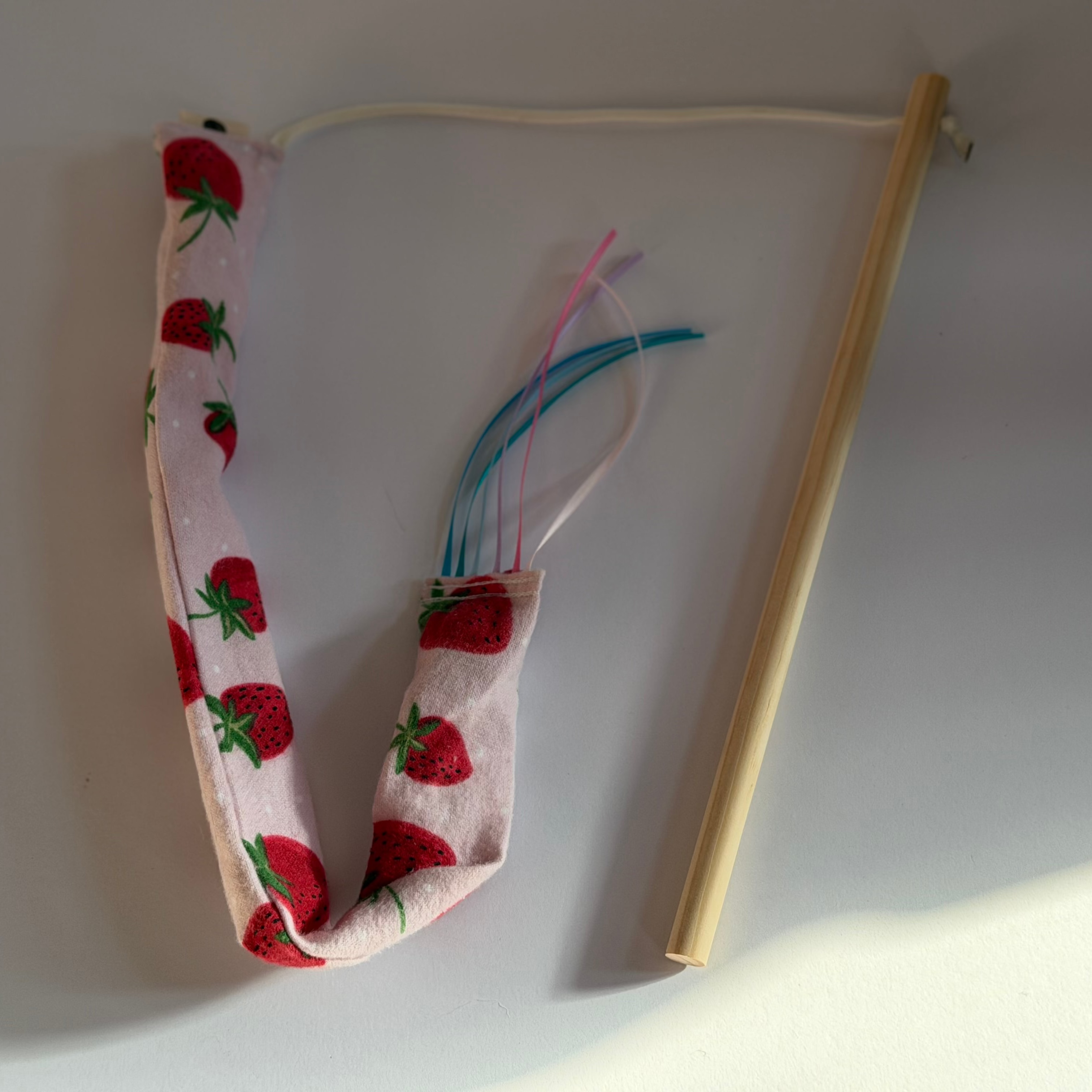 Crinkle & Jingle Teaser Wand